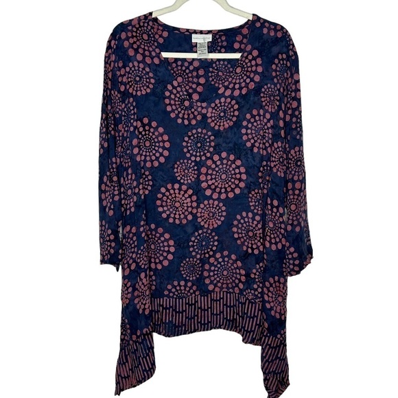 Soft Surroundings Printed V-Neck Asymmetric Tunic - Picture 4 of 13